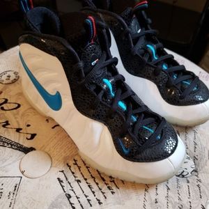 SOLD. Nike Little Posite One boys (sz 1.5)